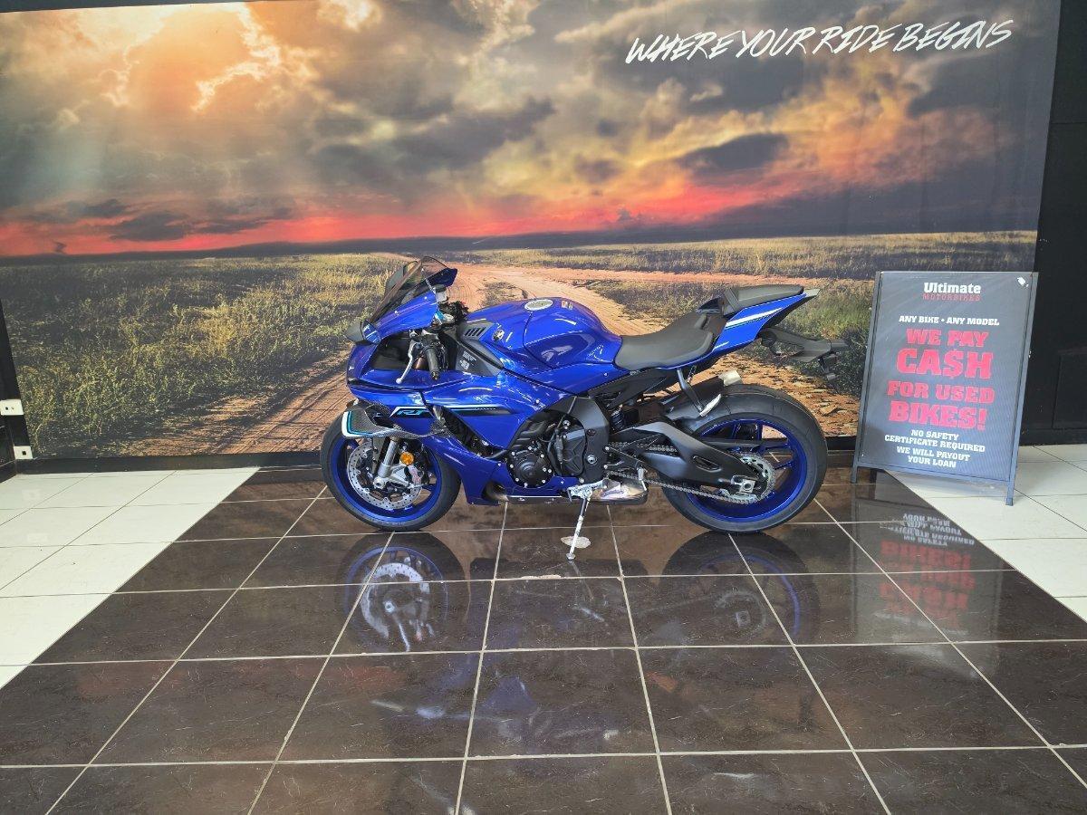 2025 YAMAHA YZF-R1 SPORTS
