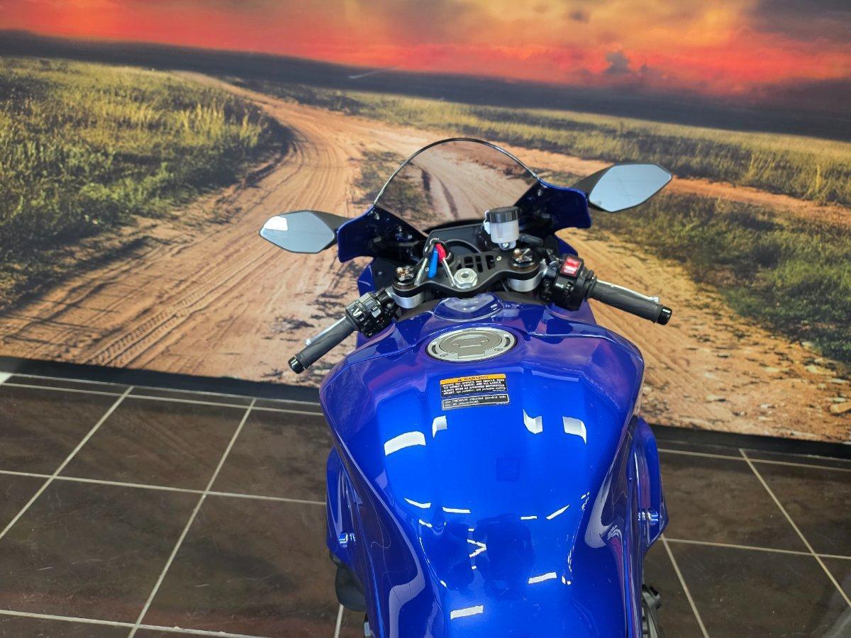 2025 YAMAHA YZF-R1 SPORTS