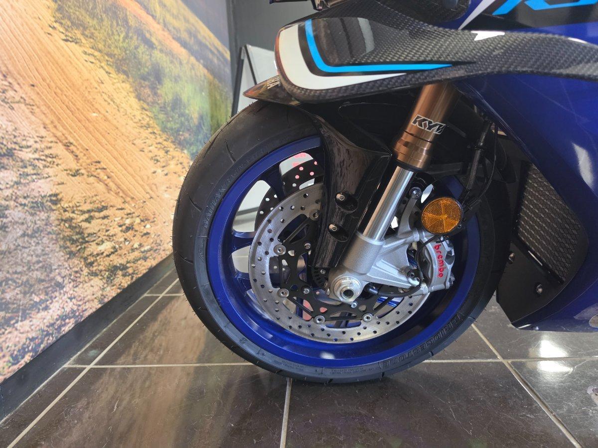 2025 YAMAHA YZF-R1 SPORTS