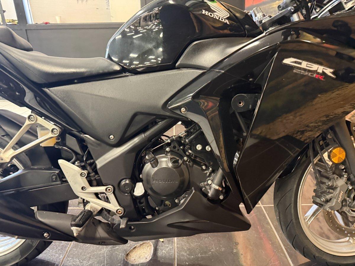 2011 HONDA CBR250R SPORTS