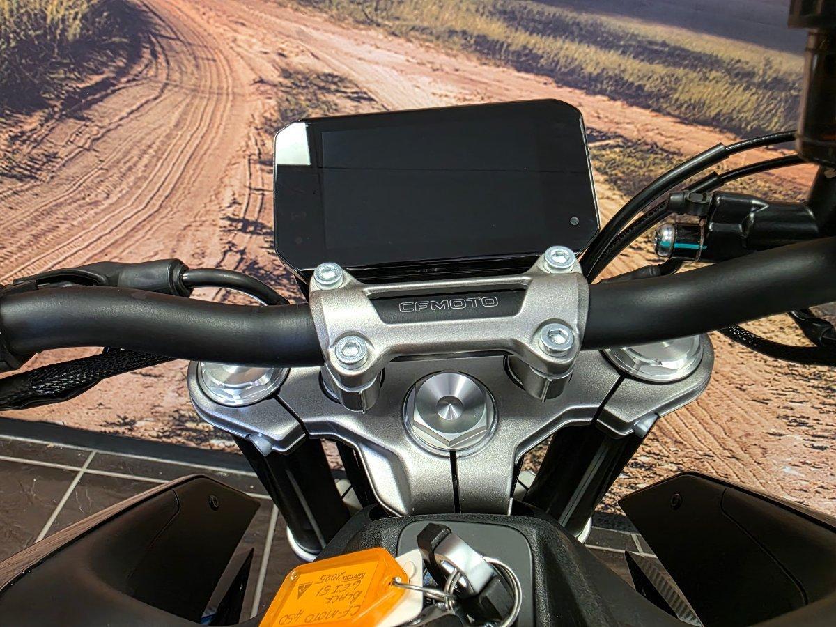2025 CF MOTO 450 NK ROAD