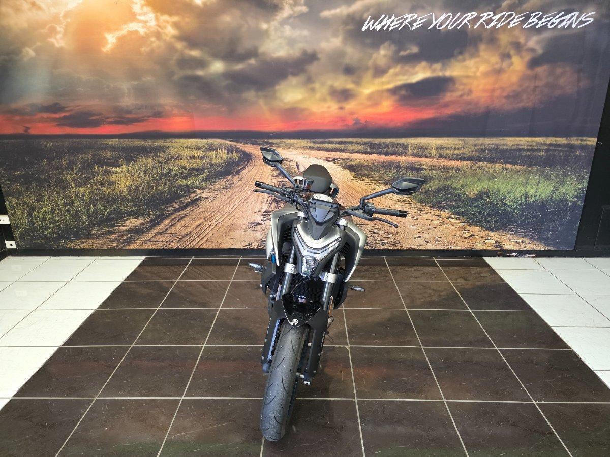 2025 CF MOTO 450 NK ROAD