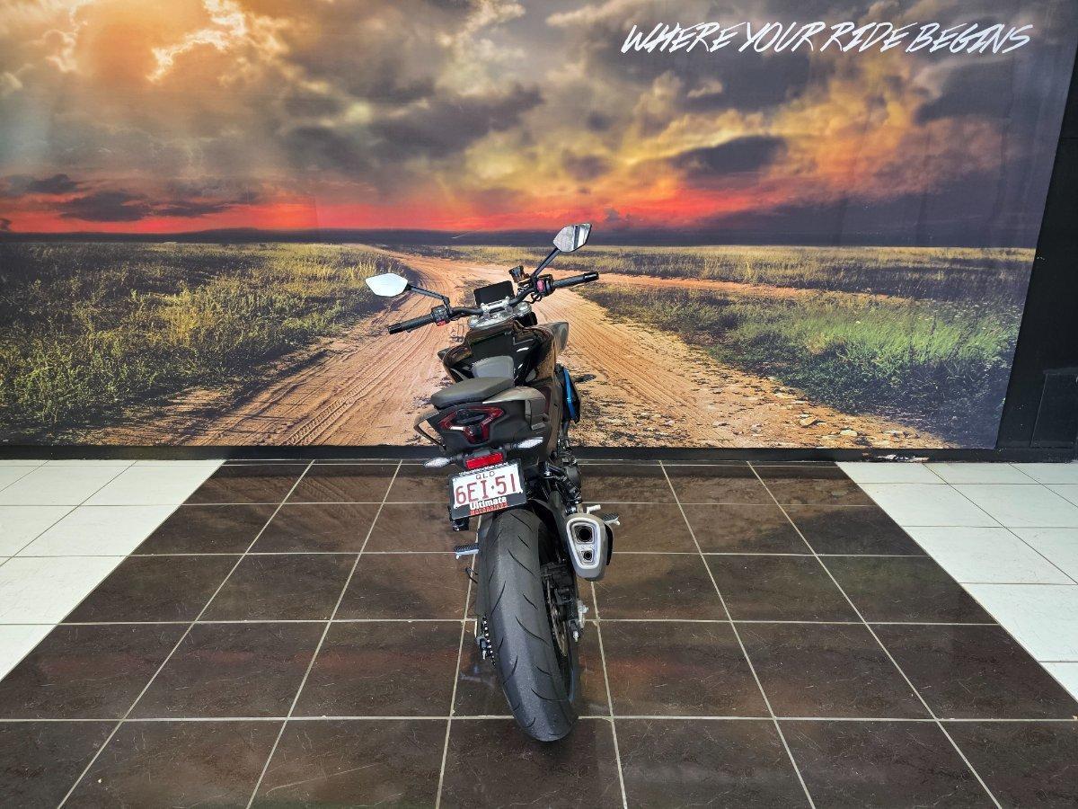 2025 CF MOTO 450 NK ROAD