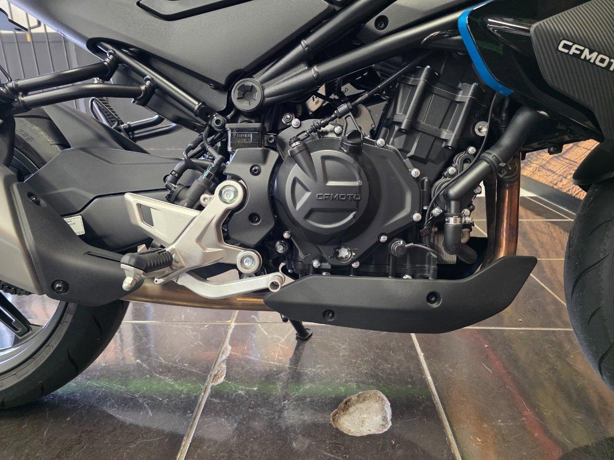 2025 CF MOTO 450 NK ROAD