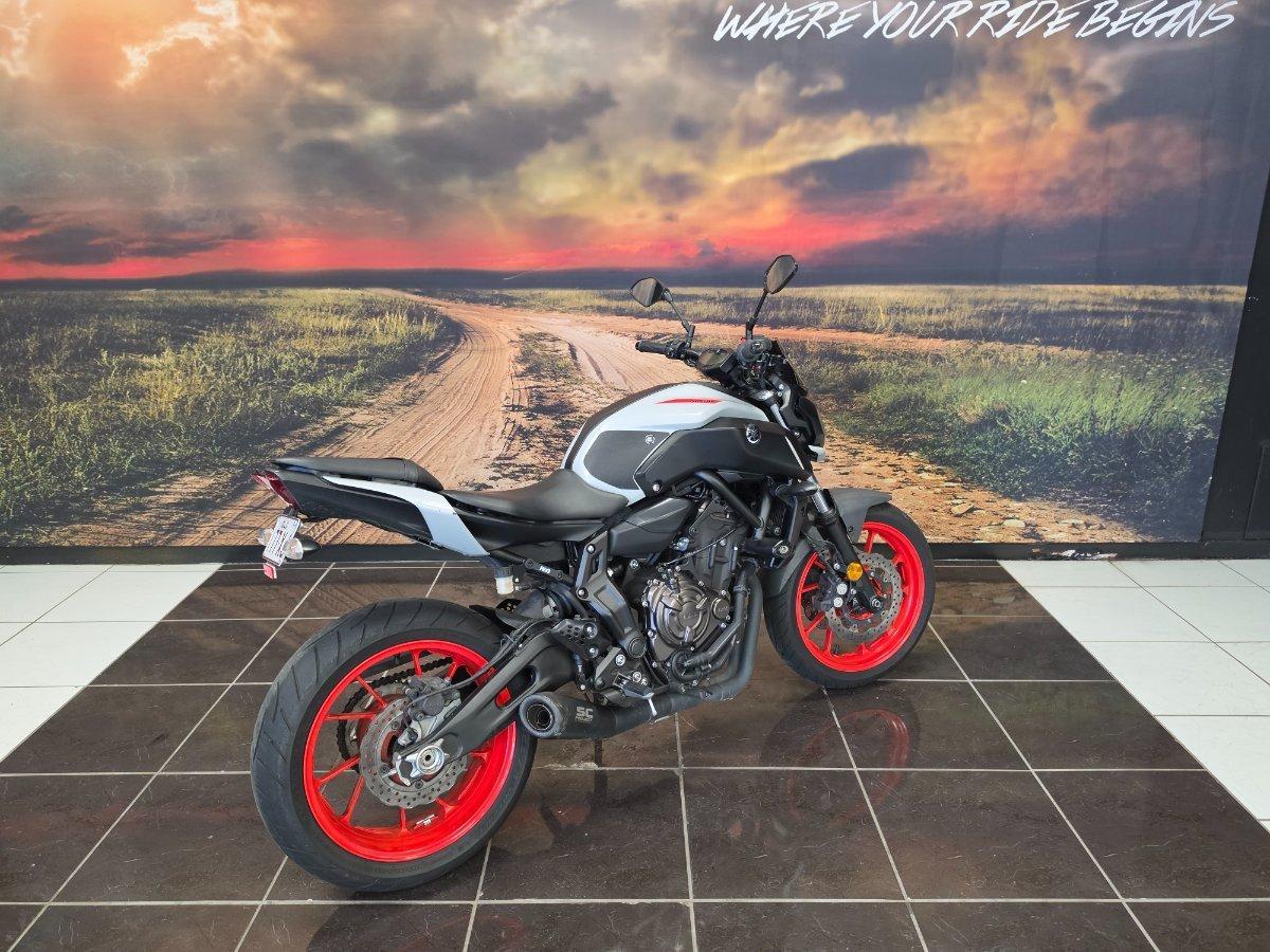 2020 YAMAHA MT-07 LA ROAD