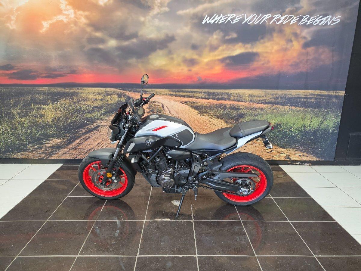 2020 YAMAHA MT-07 LA ROAD