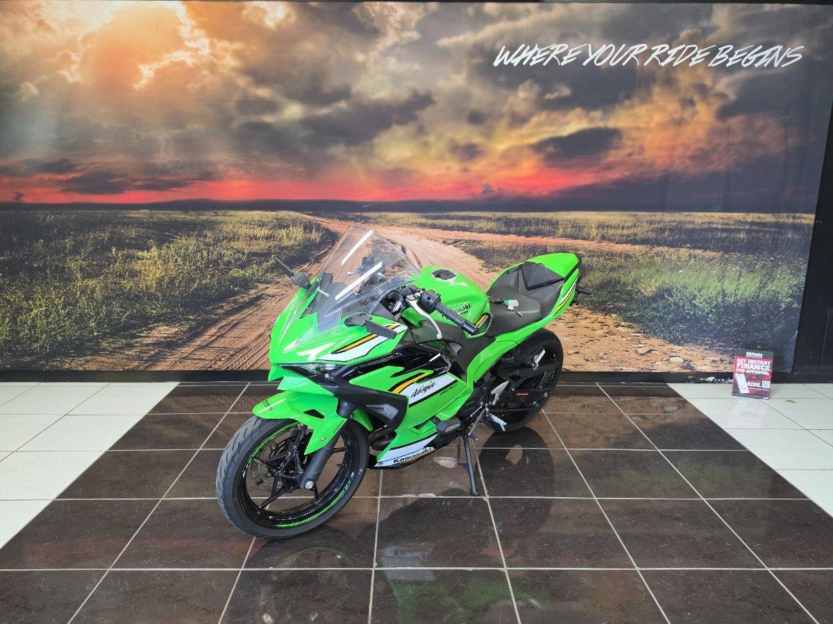 2025 KAWASAKI NINJA 500 SE KRT EDITION (EX500J) SPORTS