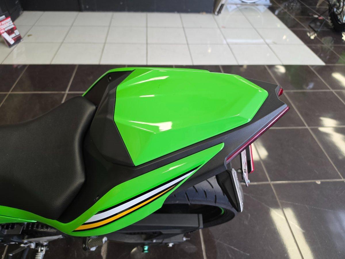 2025 KAWASAKI NINJA 500 SE KRT EDITION (EX500J) SPORTS