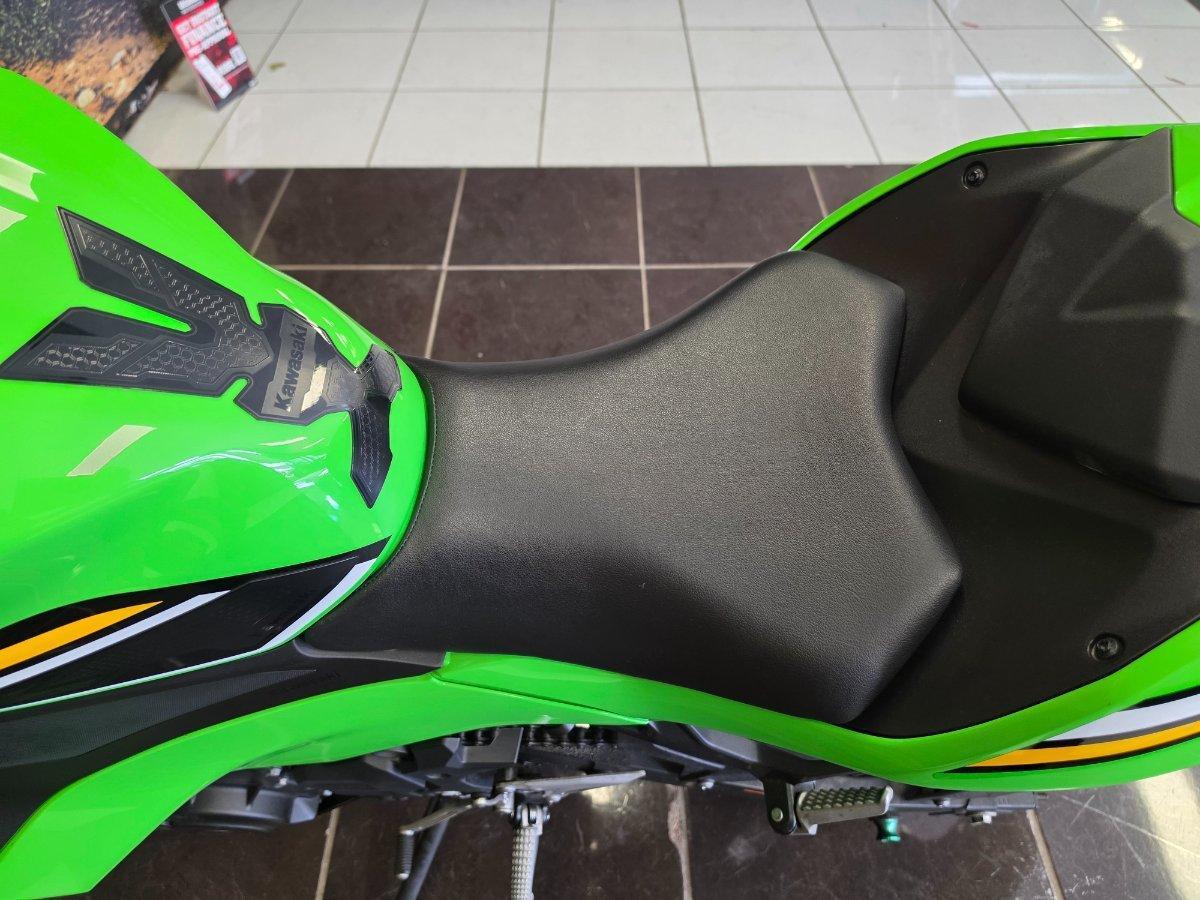 2025 KAWASAKI NINJA 500 SE KRT EDITION (EX500J) SPORTS