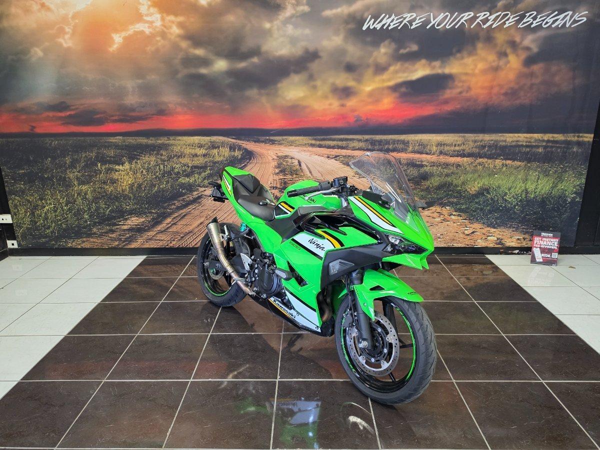 2025 KAWASAKI NINJA 500 SE KRT EDITION (EX500J) SPORTS