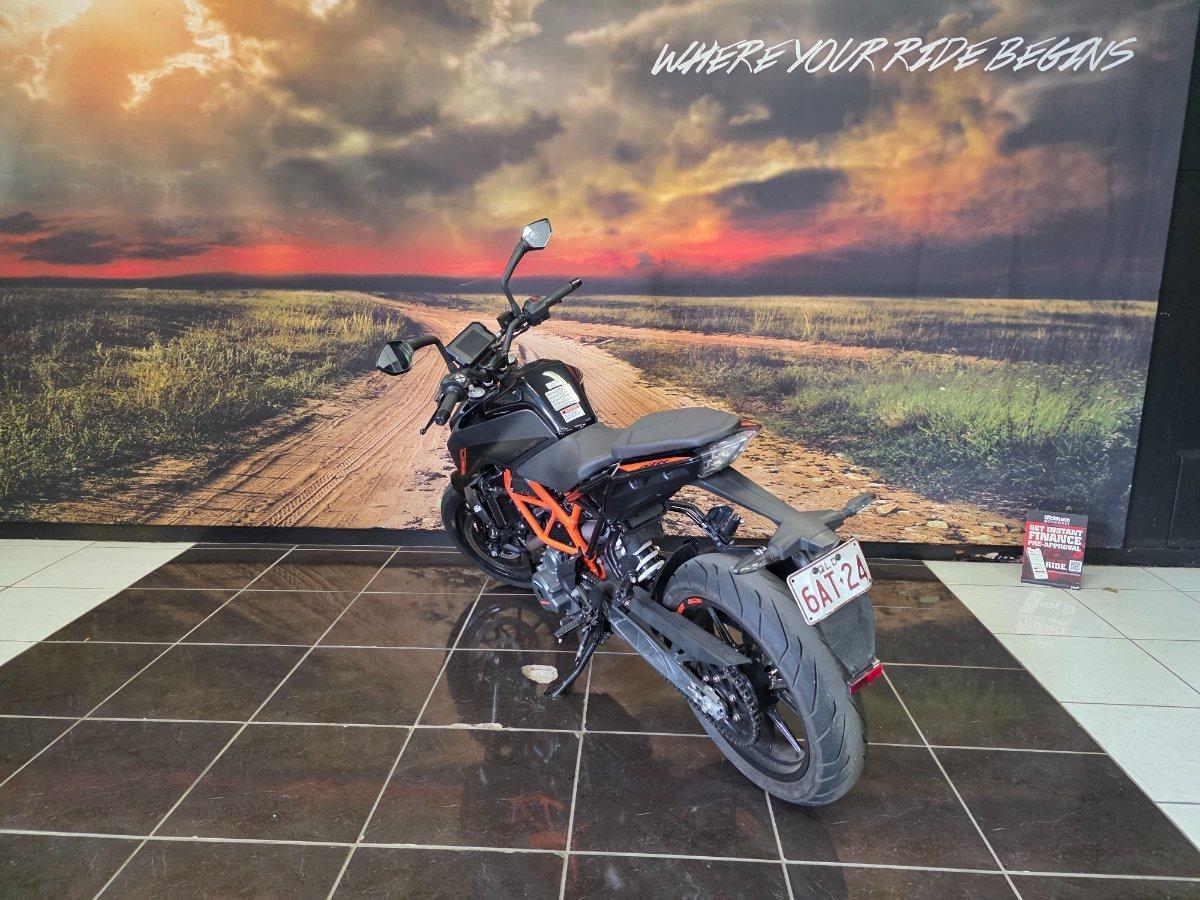 2023 KTM 390 DUKE ROAD