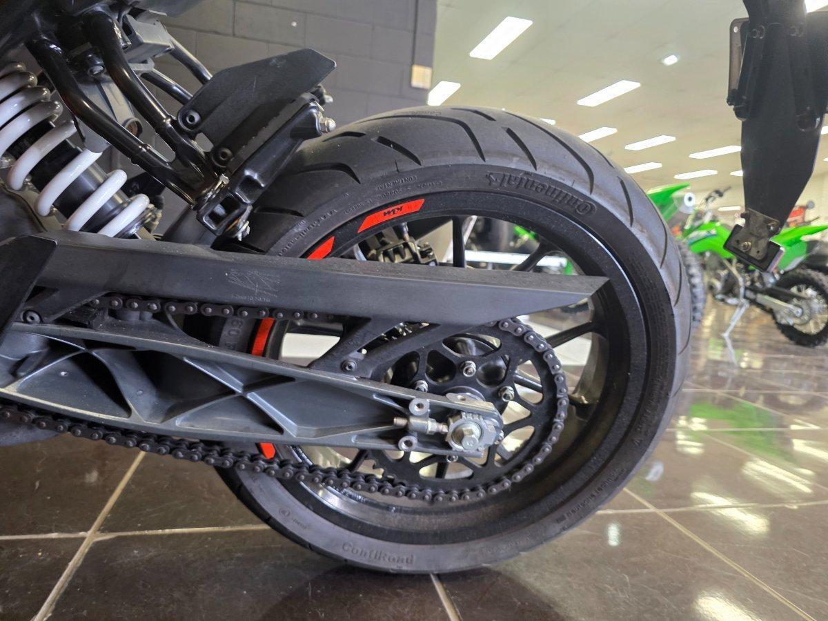 2023 KTM 390 DUKE ROAD