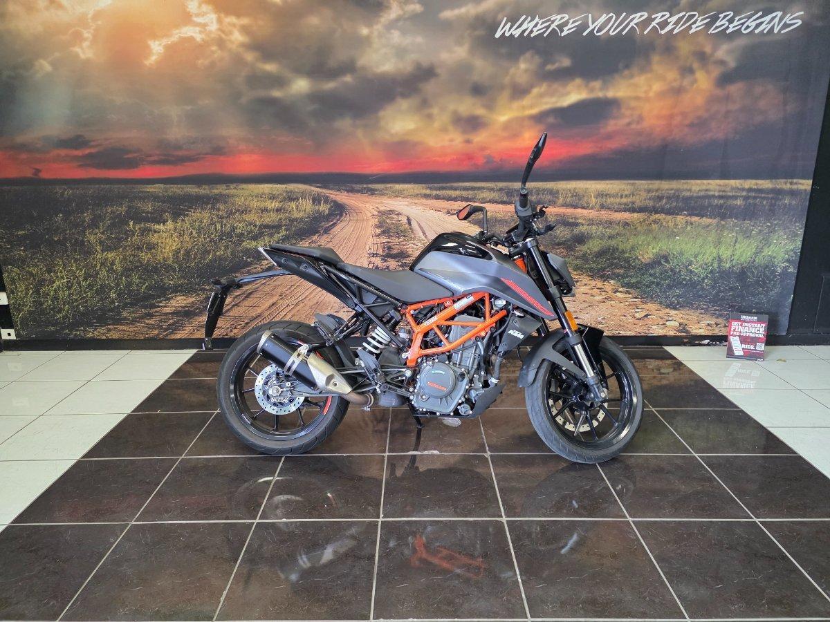2023 KTM 390 DUKE ROAD