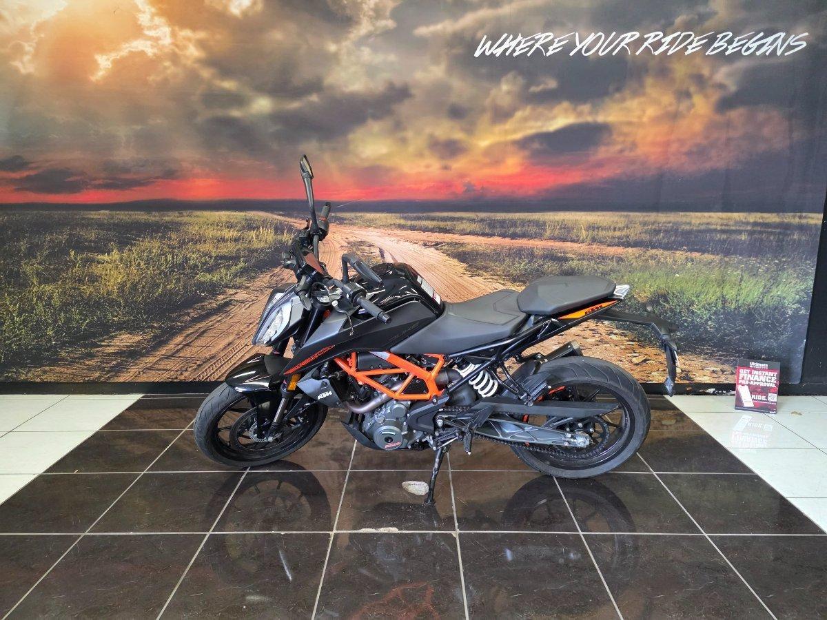 2023 KTM 390 DUKE ROAD