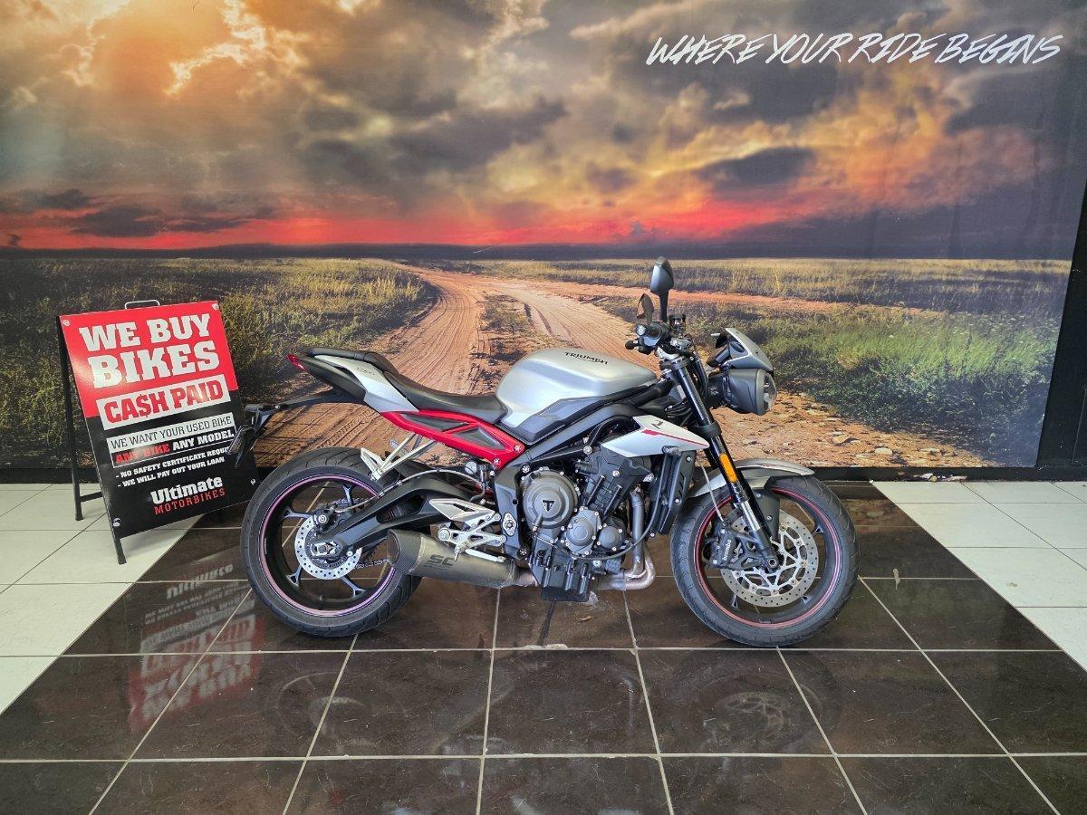 2017 TRIUMPH STREET TRIPLE RS ROAD