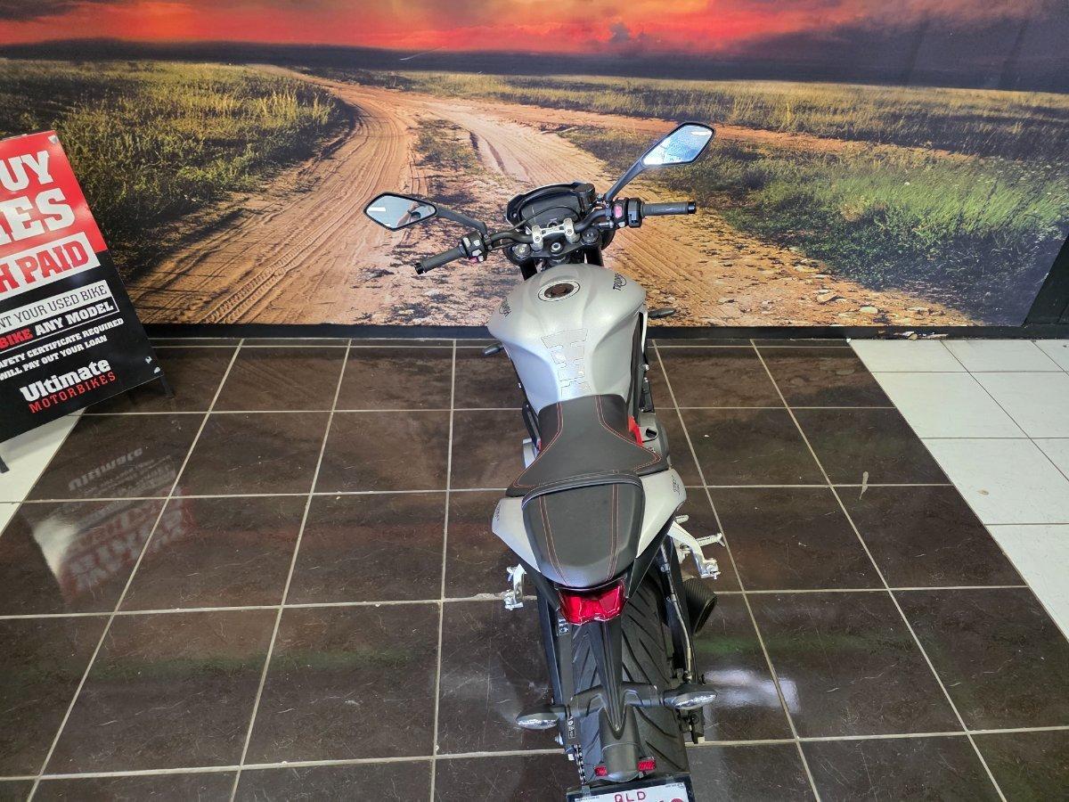 2017 TRIUMPH STREET TRIPLE RS ROAD
