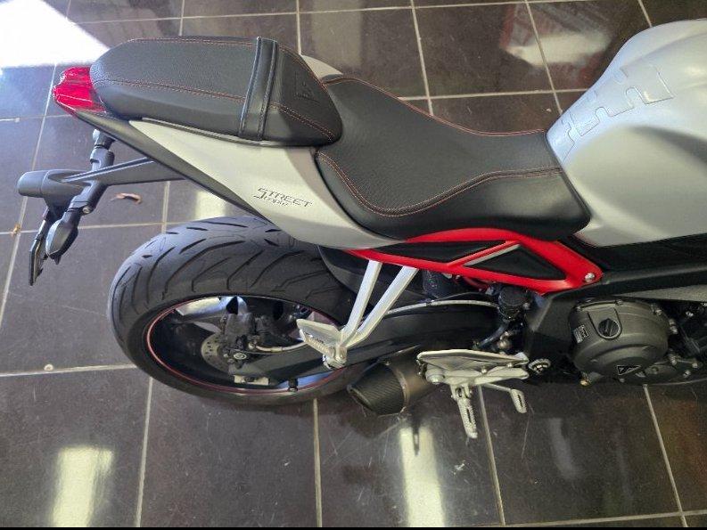 2017 TRIUMPH STREET TRIPLE RS ROAD