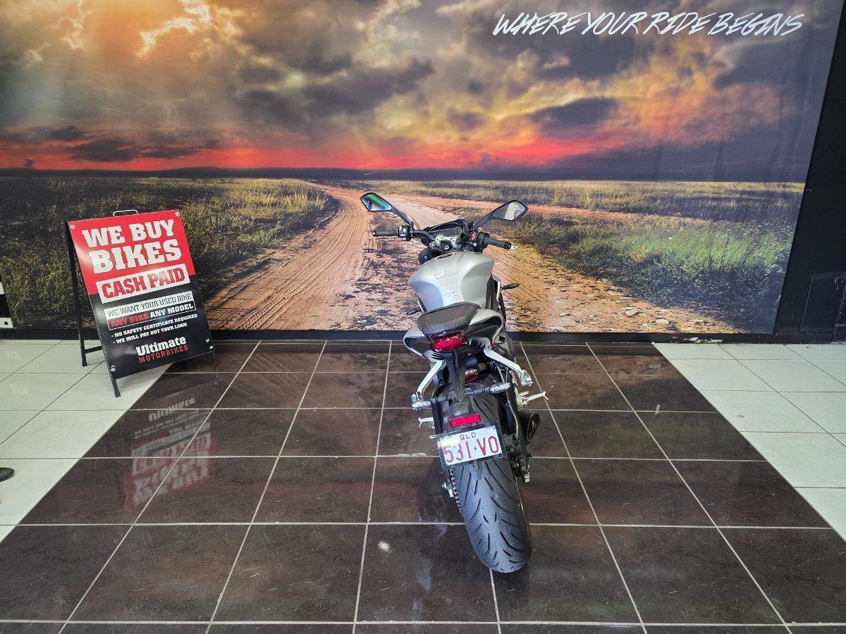 2017 TRIUMPH STREET TRIPLE RS ROAD