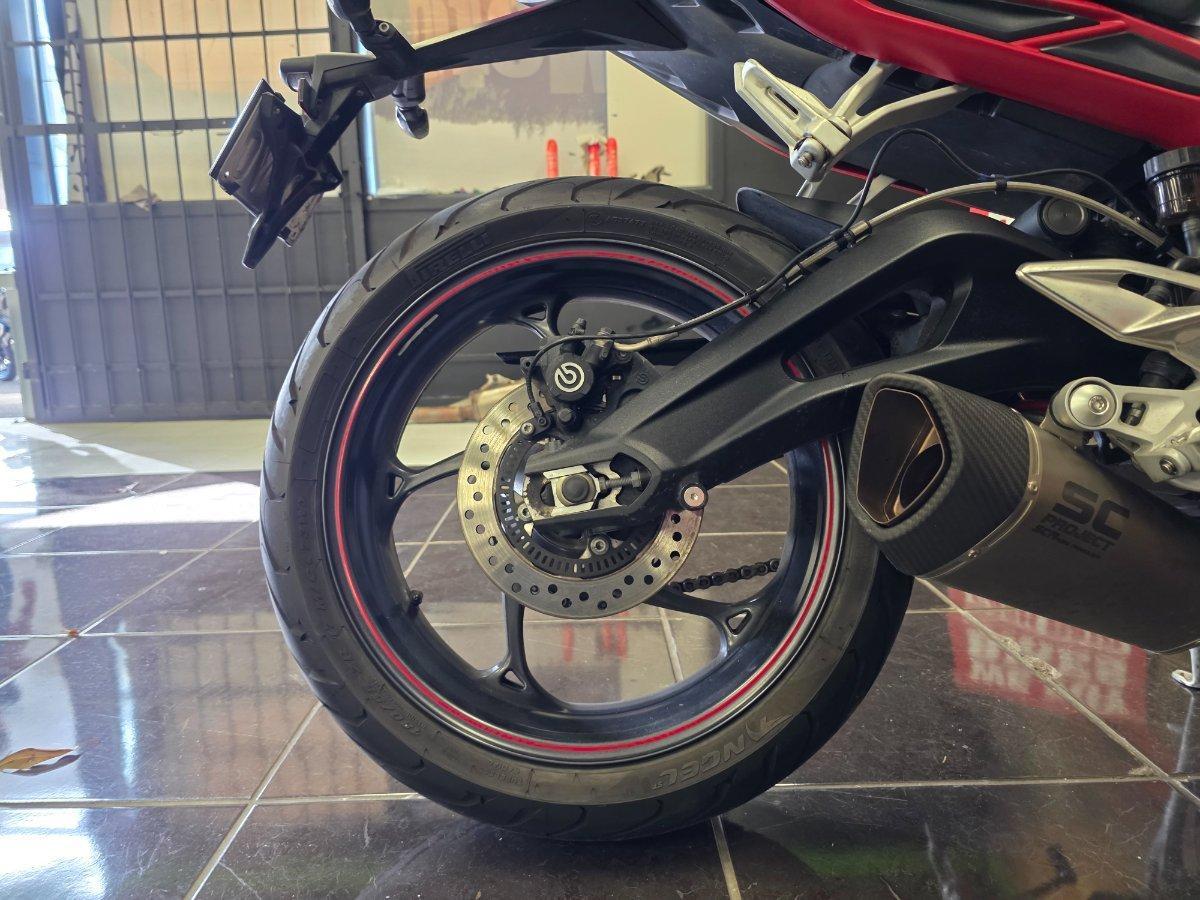 2017 TRIUMPH STREET TRIPLE RS ROAD