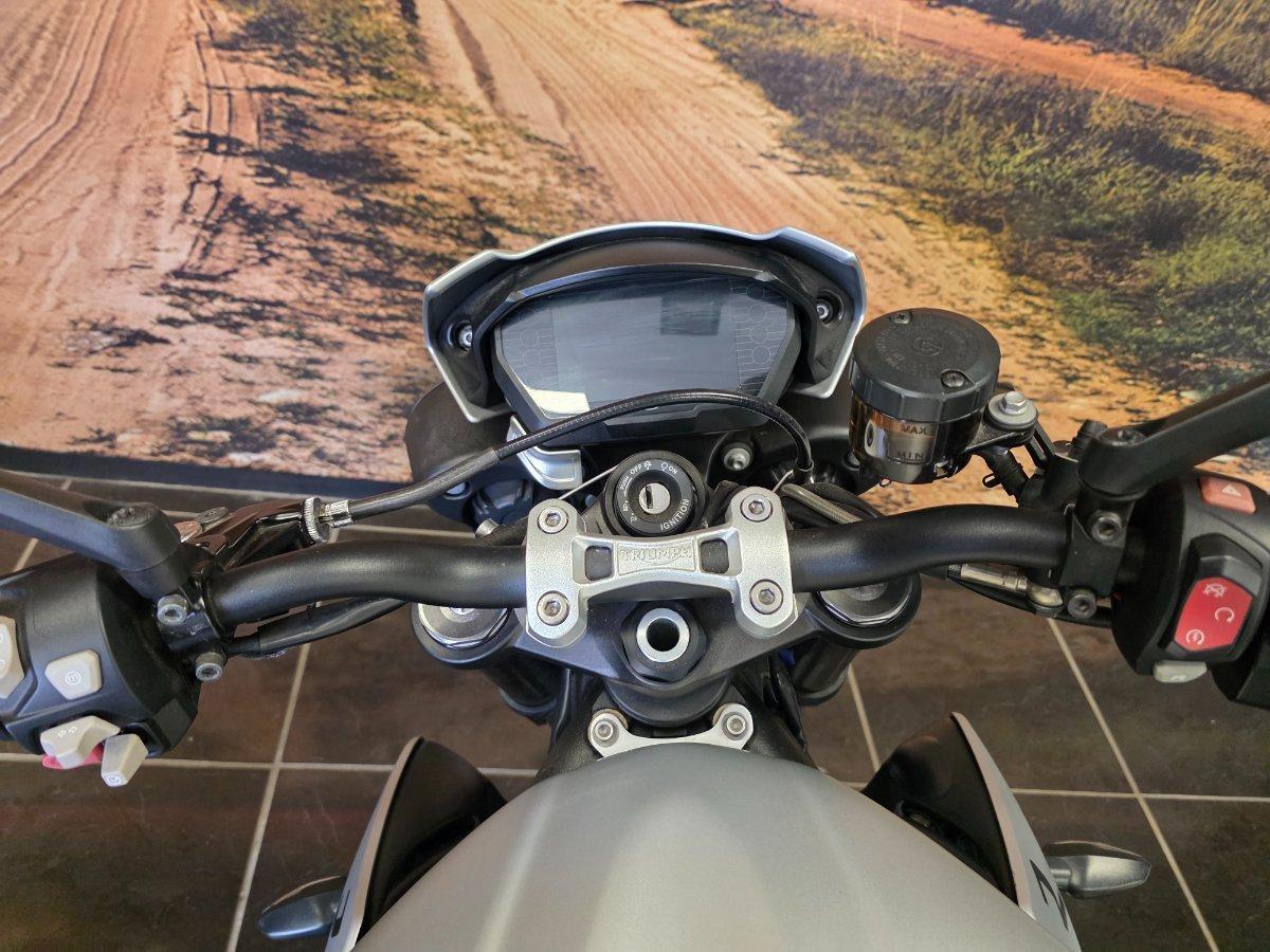 2017 TRIUMPH STREET TRIPLE RS ROAD