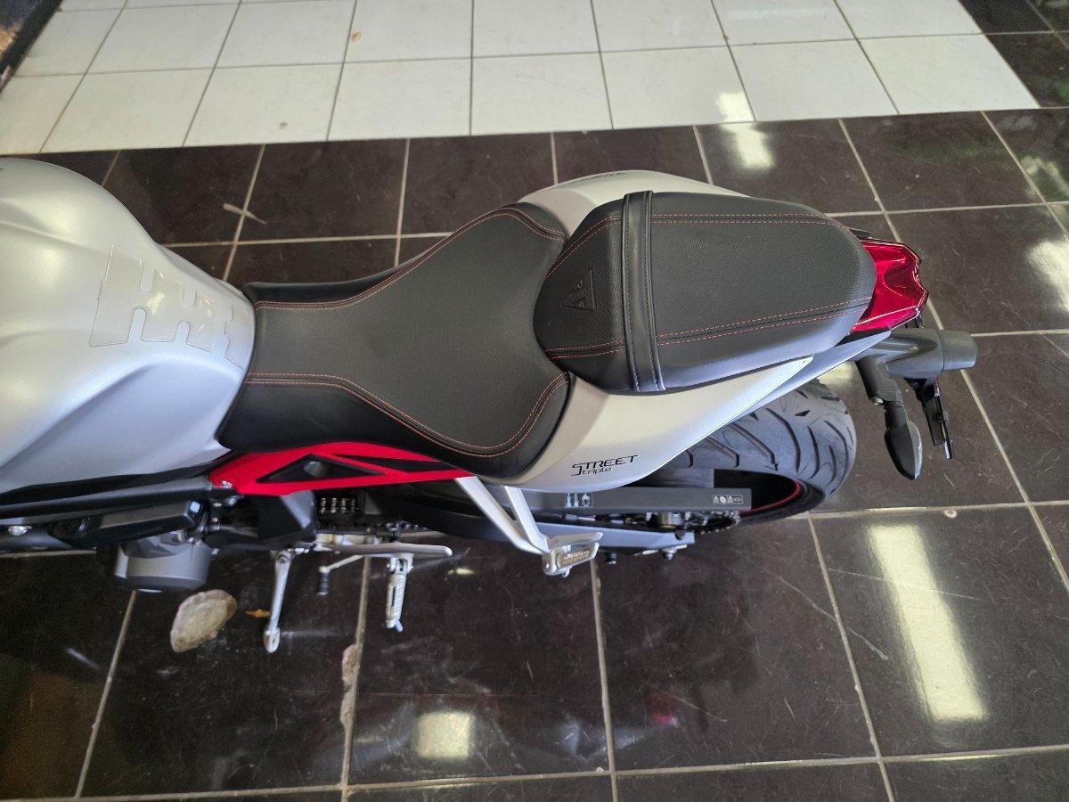 2017 TRIUMPH STREET TRIPLE RS ROAD