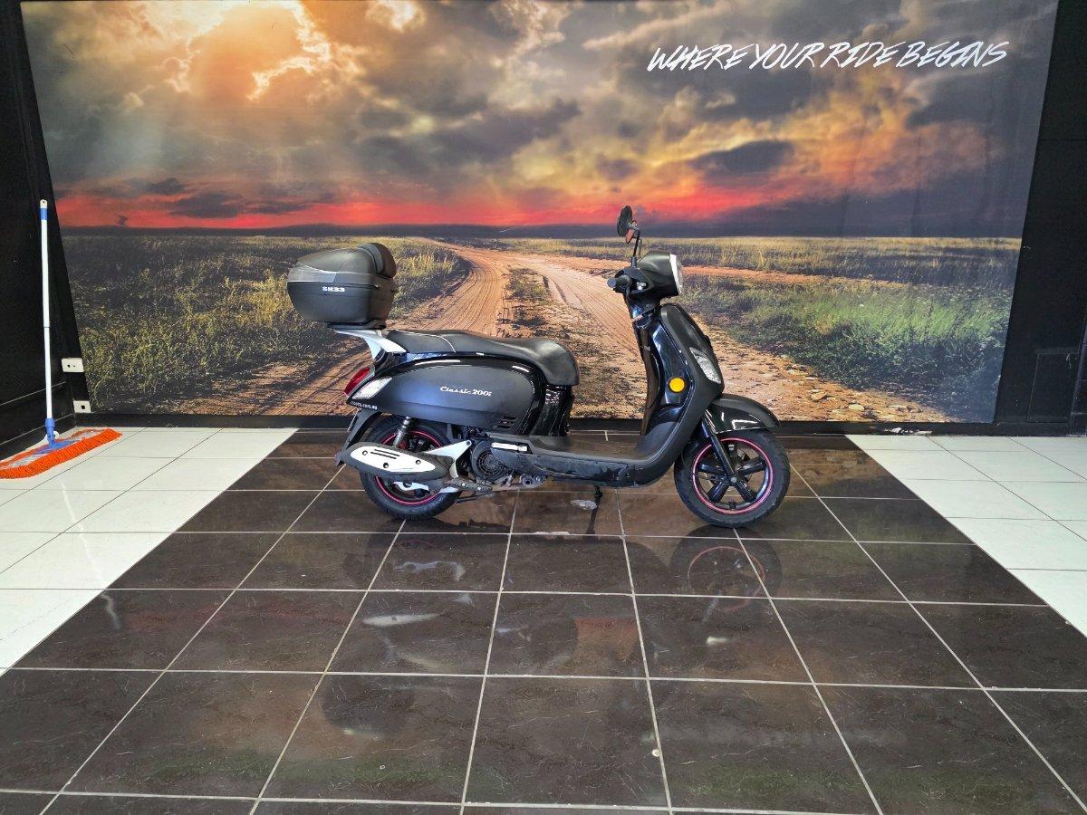 2018 SYM CLASSIC 200i SCOOTER