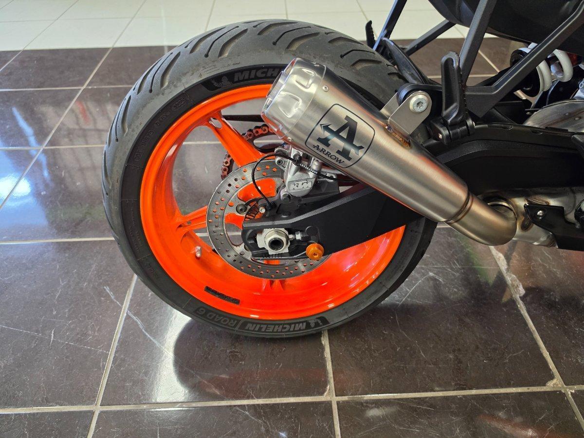 2024 KTM 990 DUKE ROAD