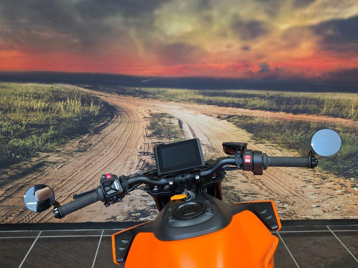 2024 KTM 990 DUKE ROAD