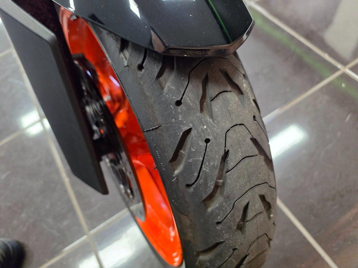 2024 KTM 990 DUKE ROAD