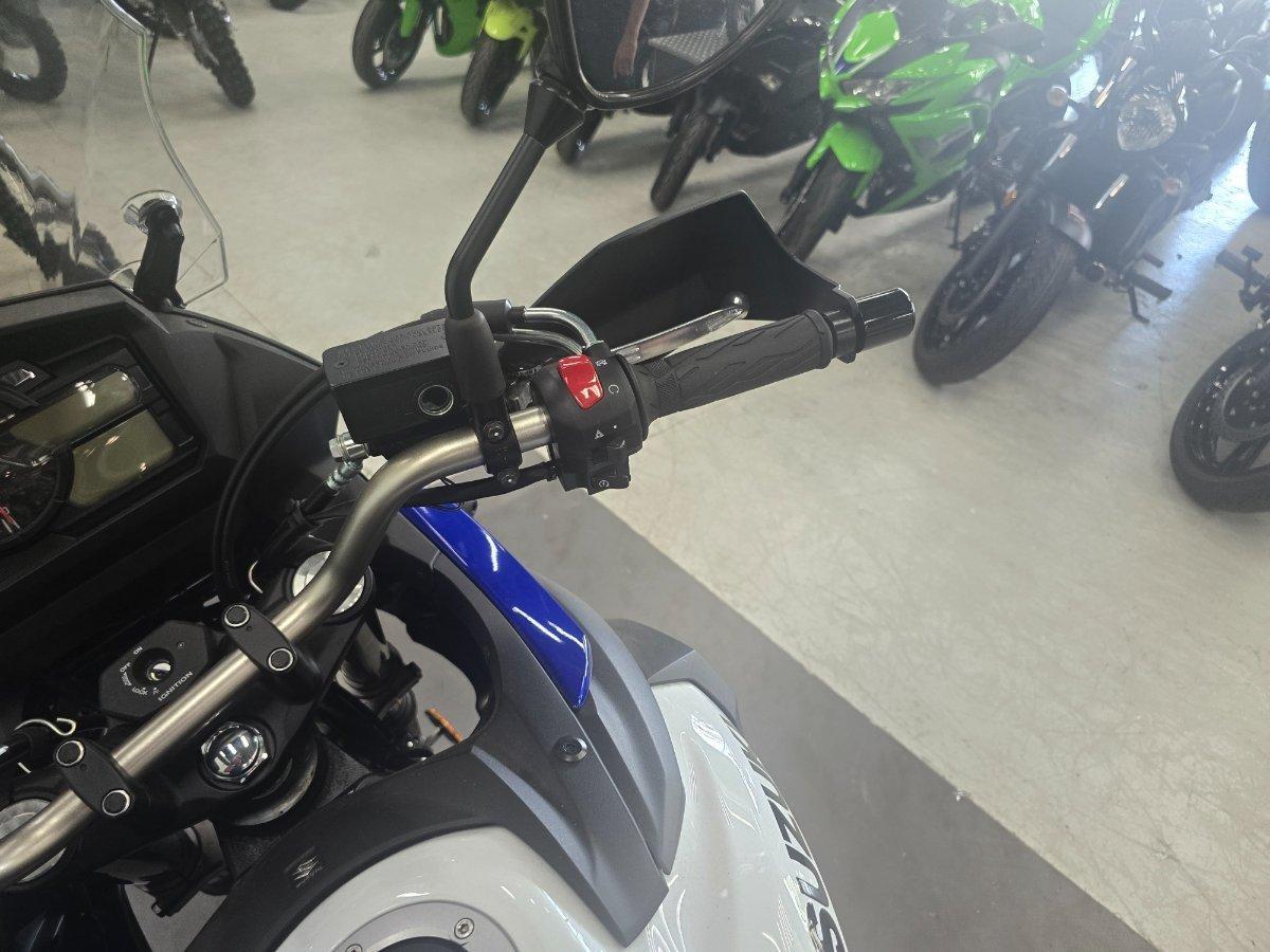 2024 SUZUKI V-STROM 650XT LAMS (DL650XAUE) DUAL SPORTS