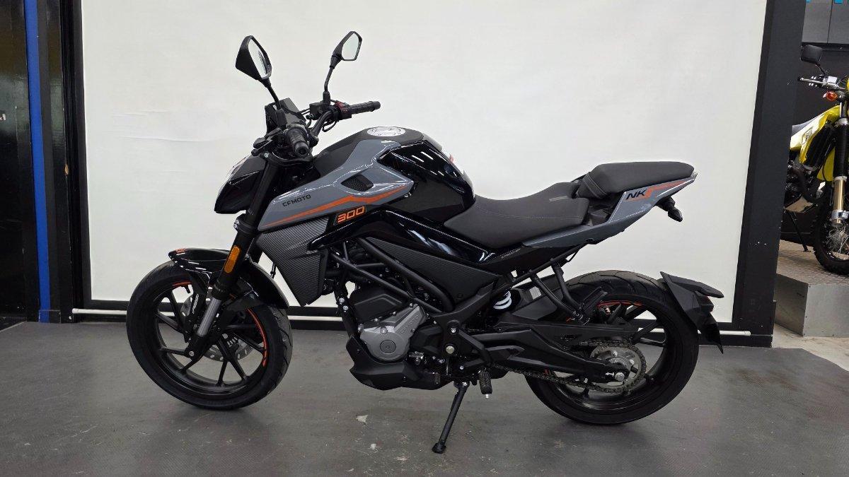 2025 CF MOTO 300 NK ABS ROAD