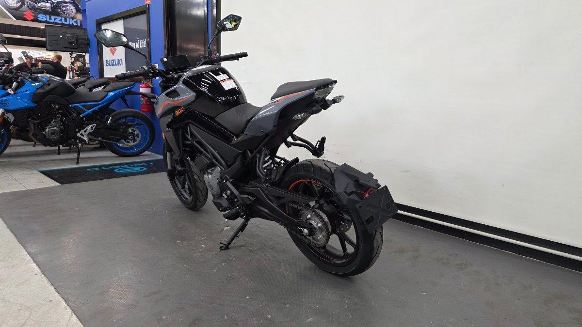 2025 CF MOTO 300 NK ABS ROAD