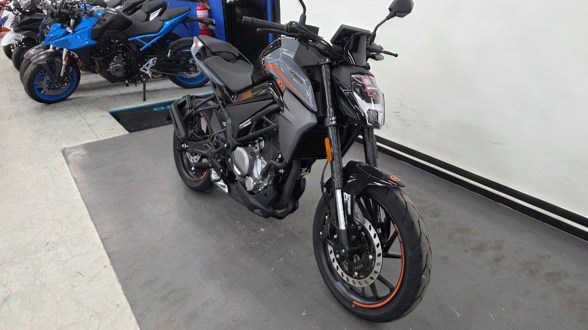 2025 CF MOTO 300 NK ABS ROAD