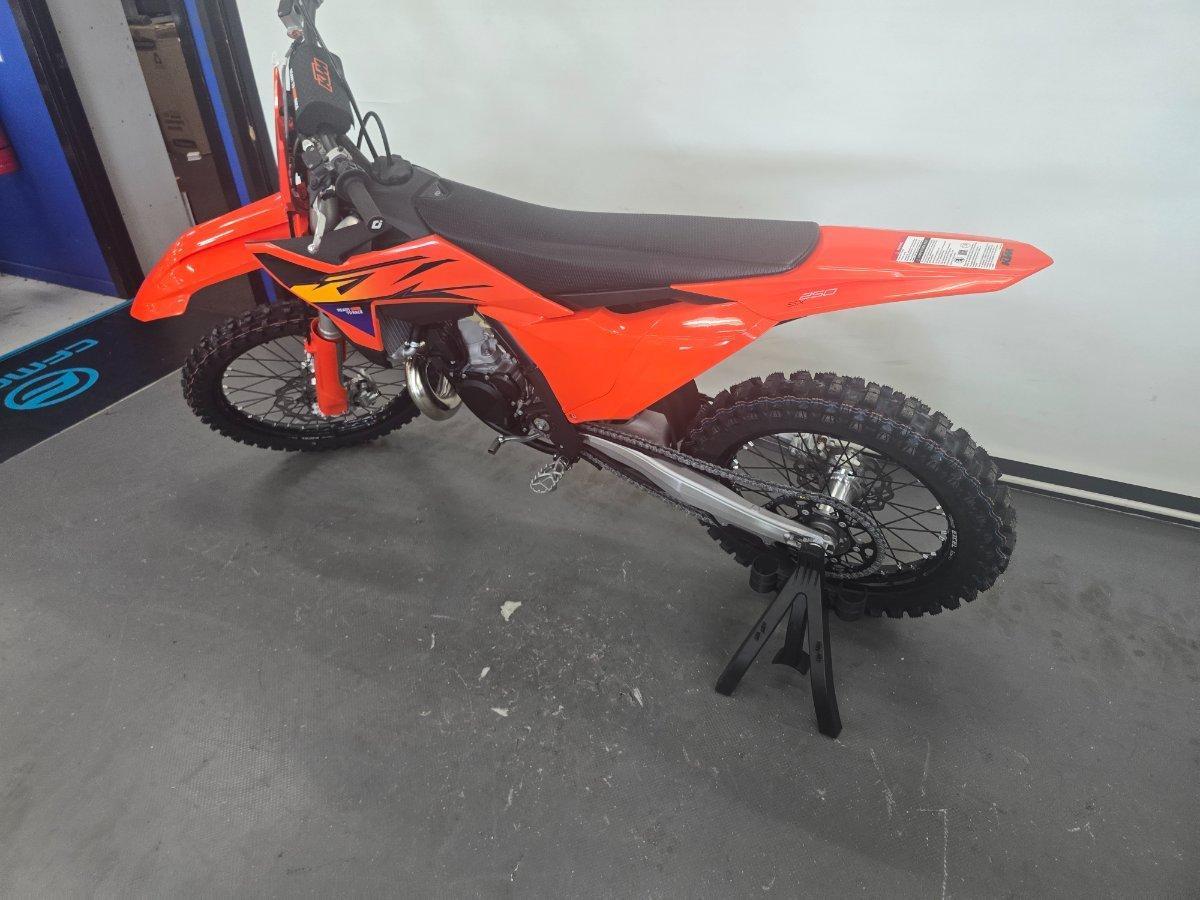 2025 KTM 250 SX MOTOCROSS