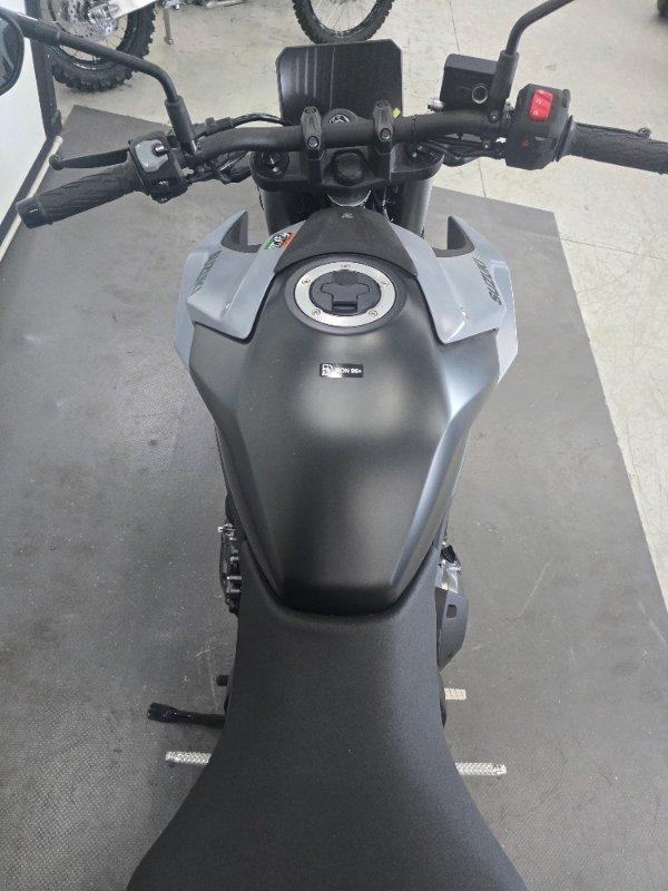 2024 SUZUKI GSX-8S ROAD