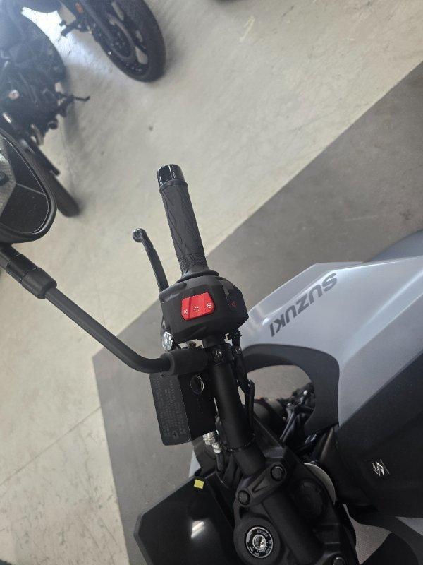 2024 SUZUKI GSX-8S ROAD