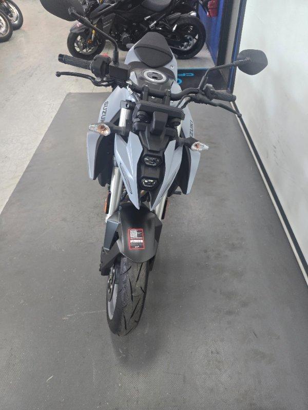 2024 SUZUKI GSX-8S ROAD