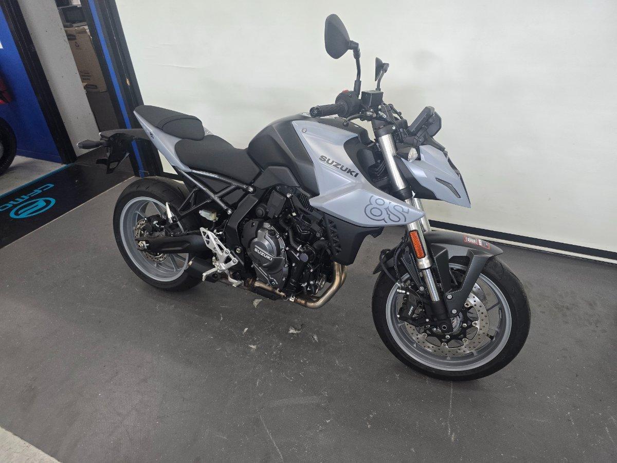 2024 SUZUKI GSX-8S ROAD