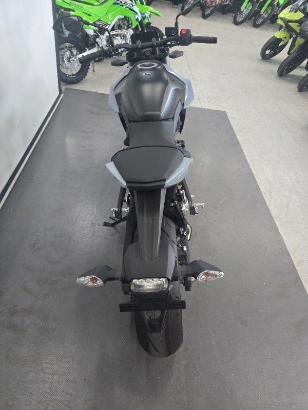 2024 SUZUKI GSX-8S ROAD