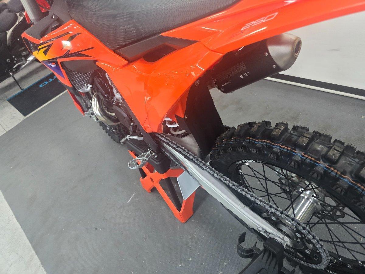 2026 KTM 250 SX MOTOCROSS