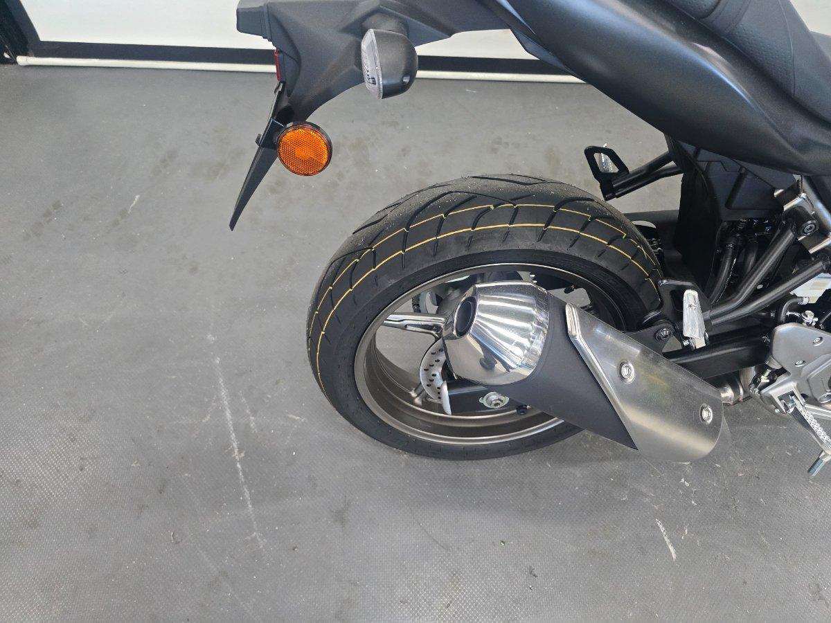 2026 SUZUKI SV650 LAMS ROAD
