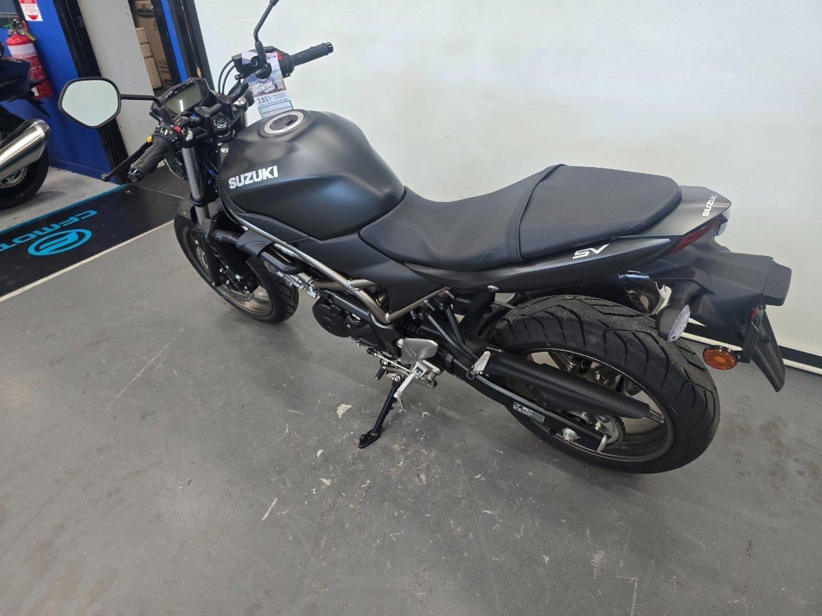 2026 SUZUKI SV650 LAMS ROAD