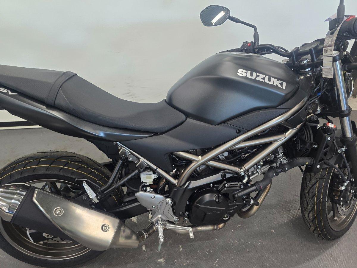 2026 SUZUKI SV650 LAMS ROAD