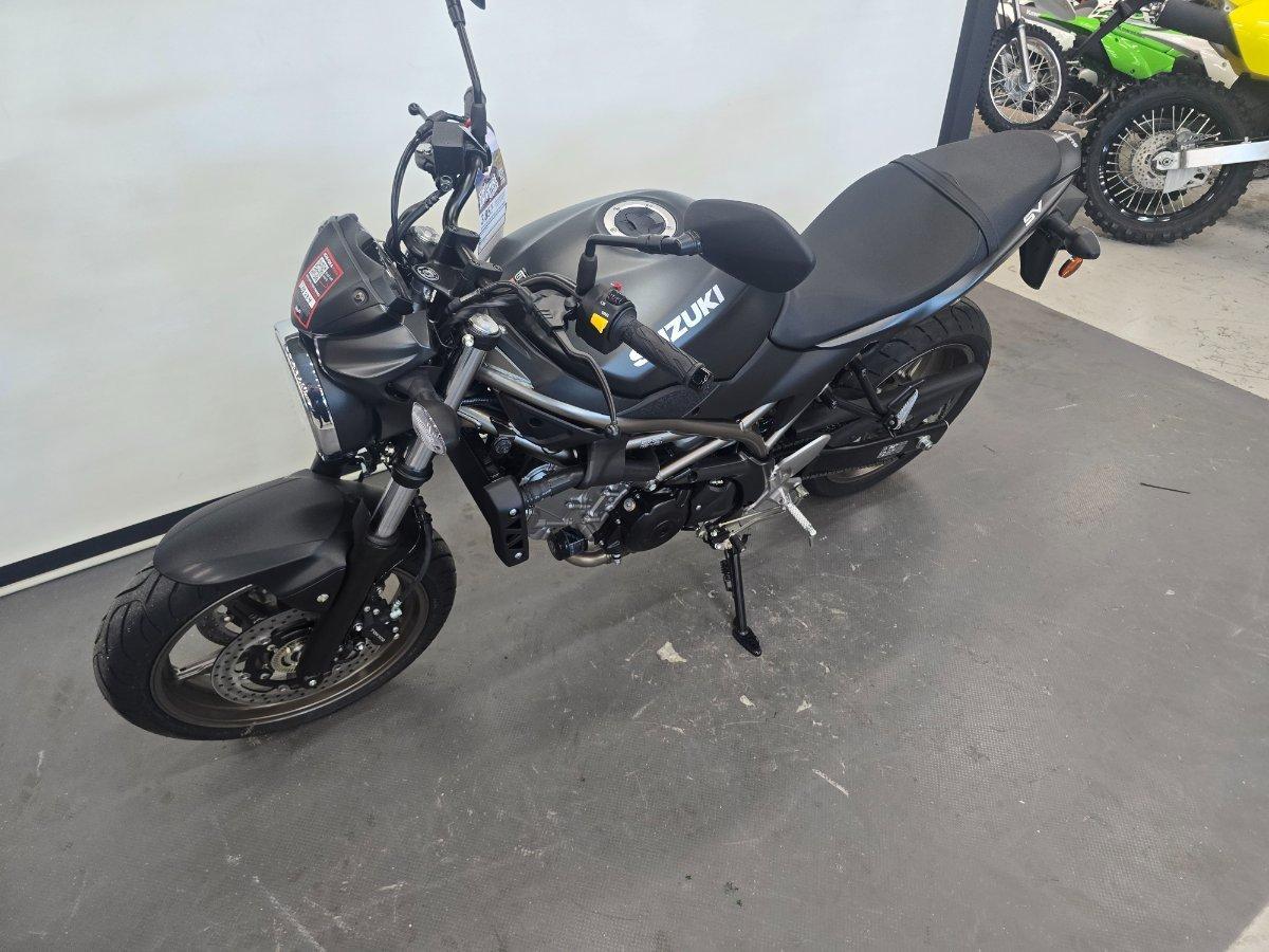 2026 SUZUKI SV650 LAMS ROAD