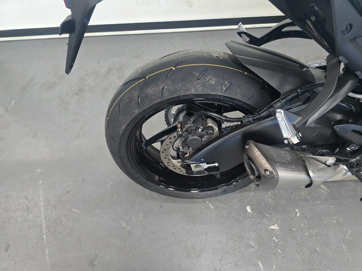 2026 SUZUKI GSX-S1000 ROAD