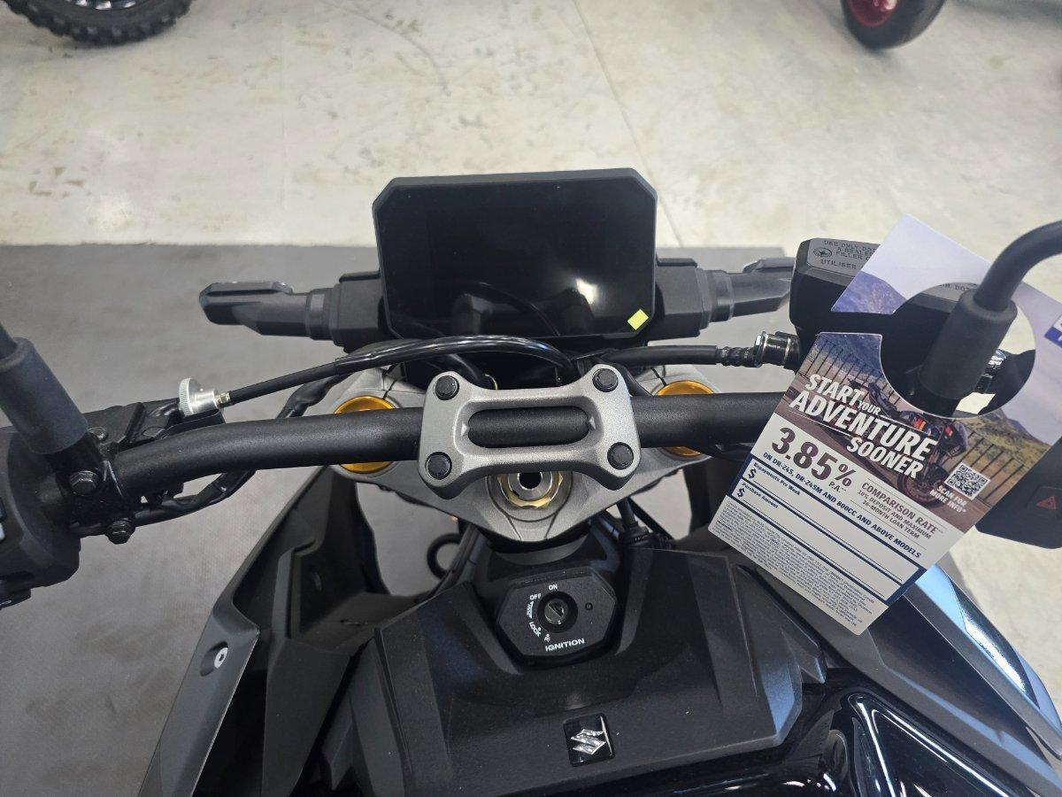 2026 SUZUKI GSX-S1000 ROAD