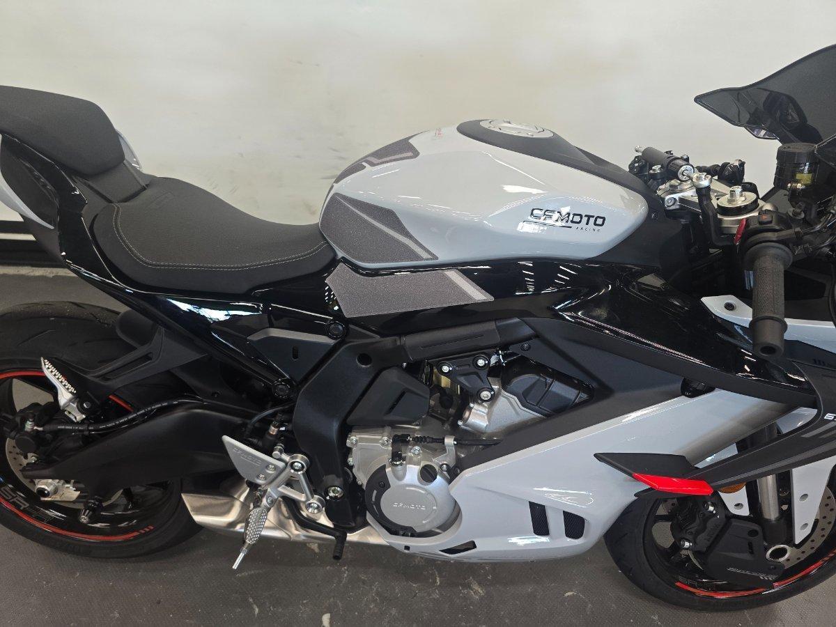 2025 CF MOTO 675 SR-R SPORTS