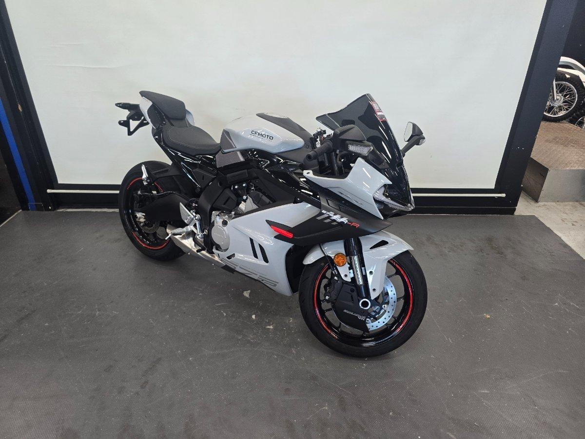2025 CF MOTO 675 SR-R SPORTS