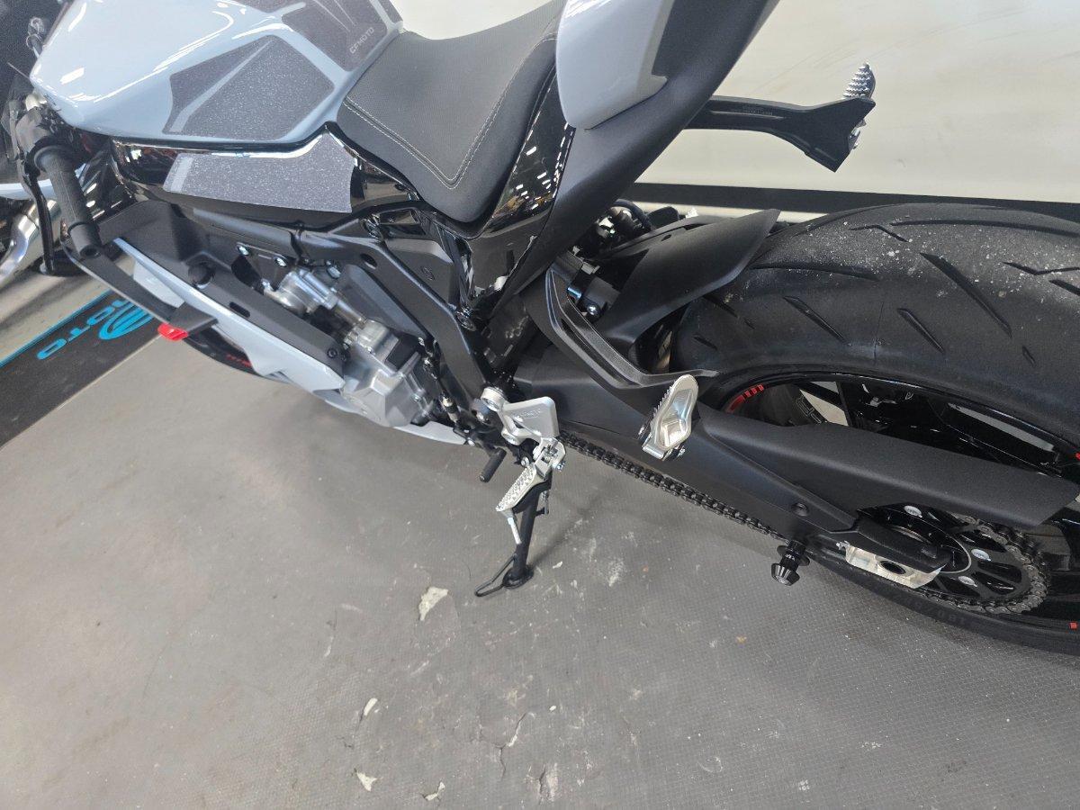 2025 CF MOTO 675 SR-R SPORTS