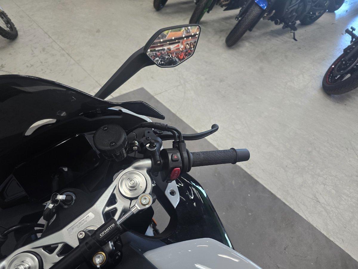 2025 CF MOTO 675 SR-R SPORTS